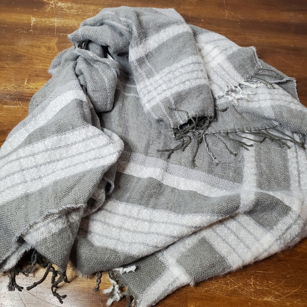 Mixit Womens Wrap Shawl Cover Up One Size Osfa Gr… - image 8